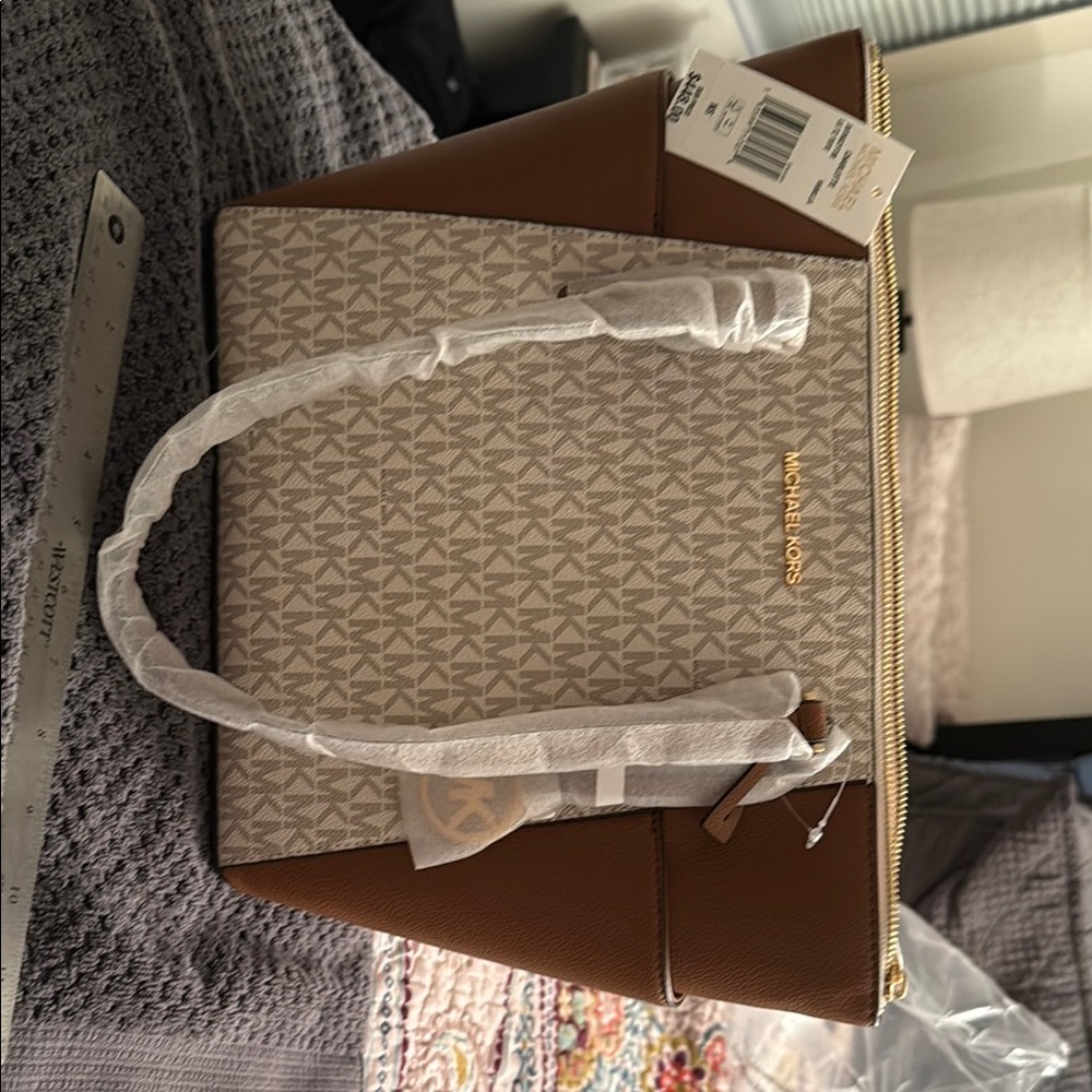 MICHAEL Michael Kors Brown and Cream Tote Bag